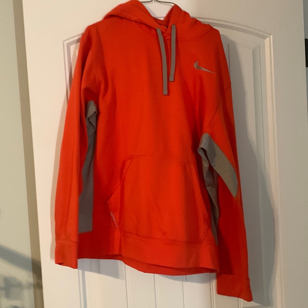 Nike Therma Fit Hoodie. Medium. Very comfortable!